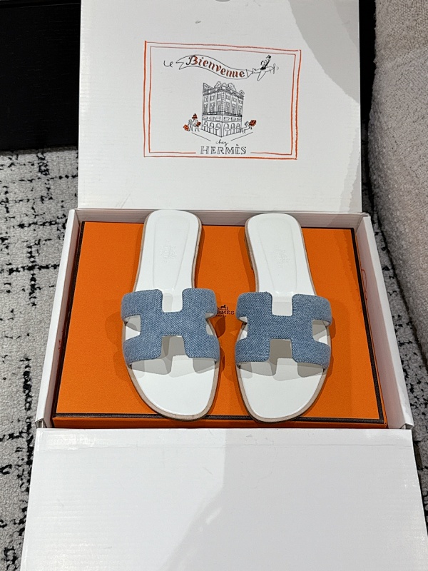 HERMES SHOES (567)