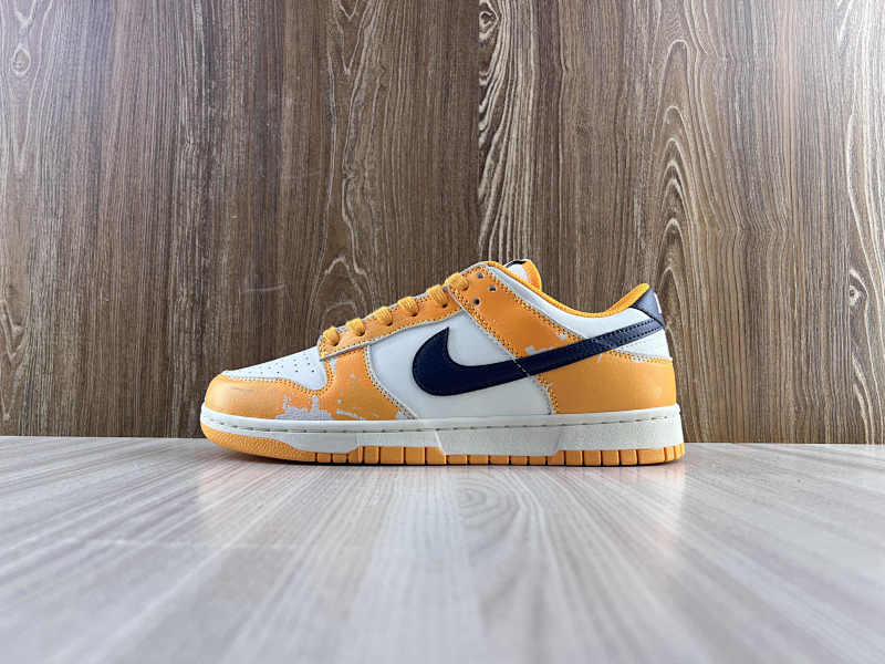 NIKE DUNK (207)
