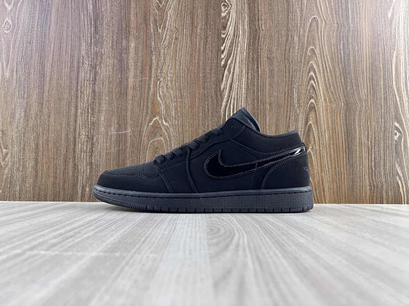 NIKE AIR JORDAN 1 LOW (8)