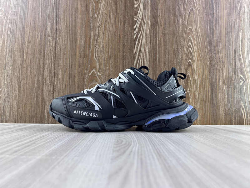 BALENCIAGA SHOES (221)