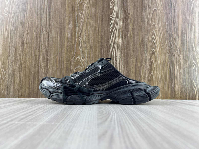BALENCIAGA SHOES (46)