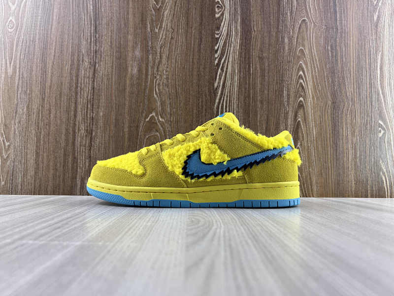 NIKE DUNK (323)