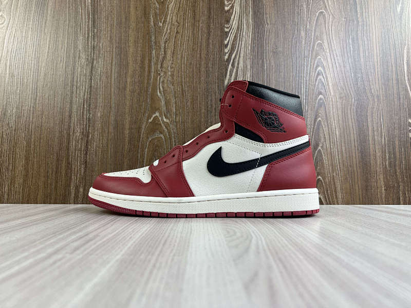NIKE AIR JORDAN 1 HIGH (95)