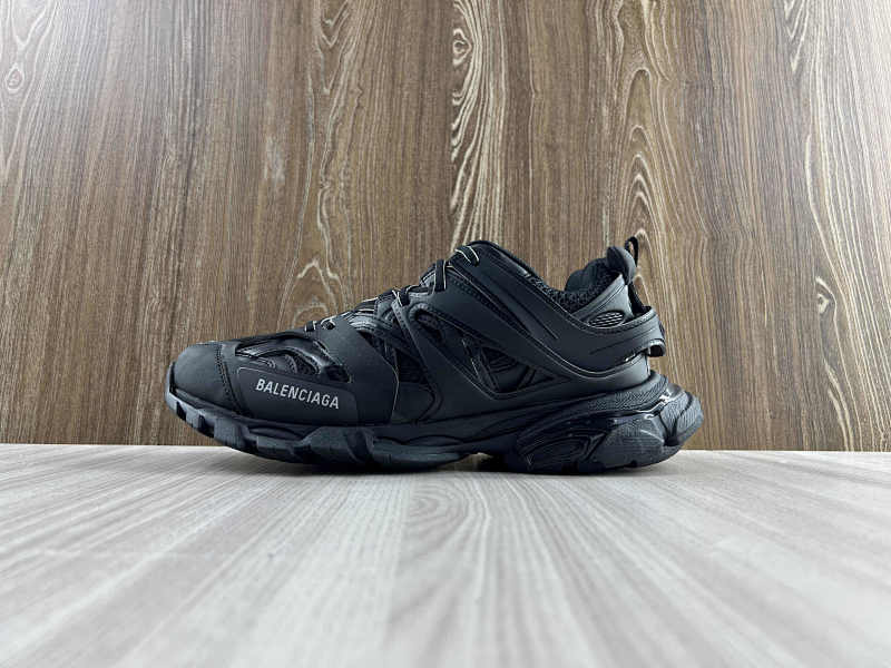 BALENCIAGA SHOES (279)