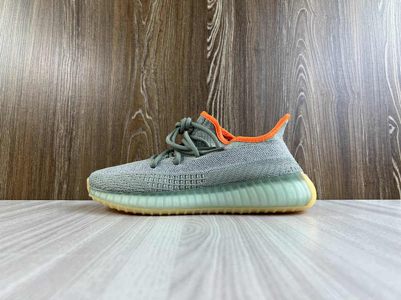 YEEZY 350 (36)