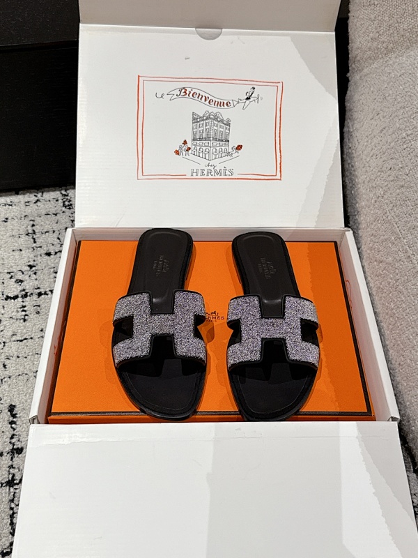 HERMES SHOES (565)