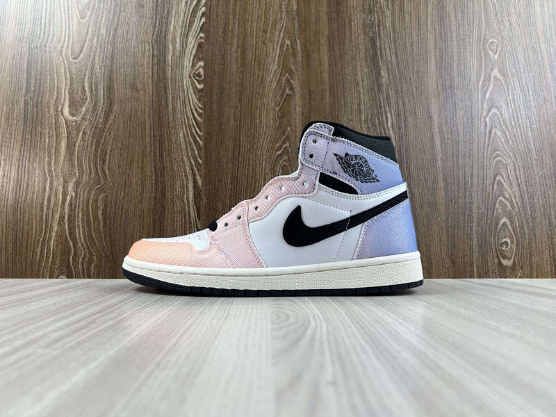 NIKE AIR JORDAN 1 HIGH (56)