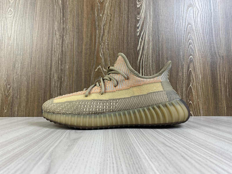 YEEZY 350 (88)