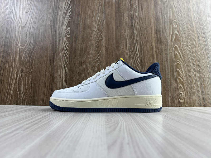 NIKE AIR FORCE 1 (58)