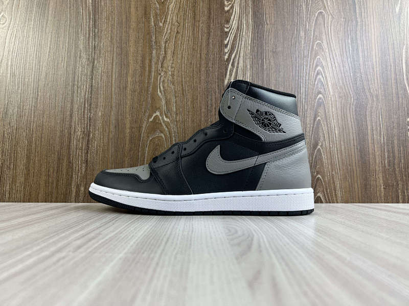 NIKE AIR JORDAN 1 HIGH (122)