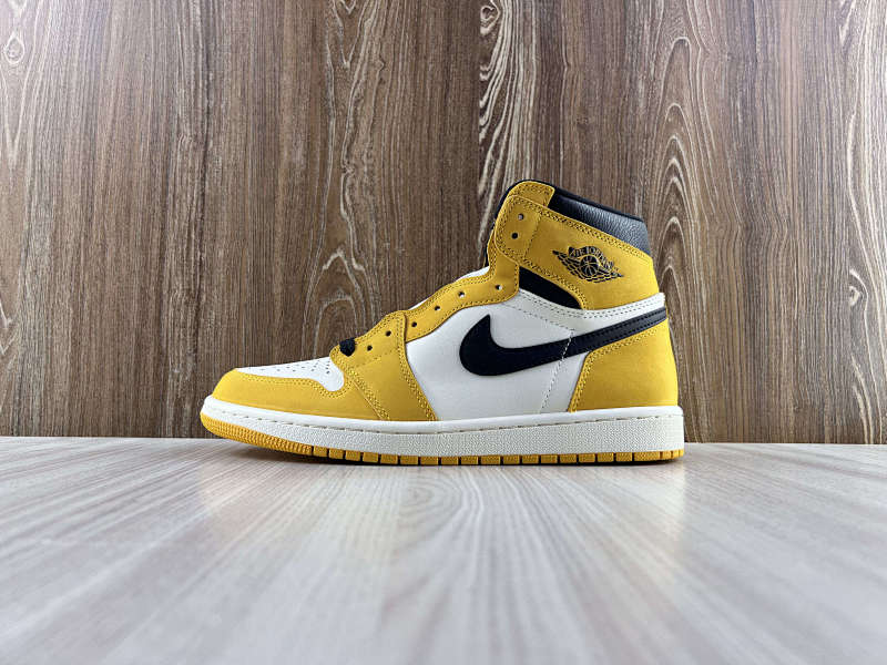 NIKE AIR JORDAN 1 HIGH (29)