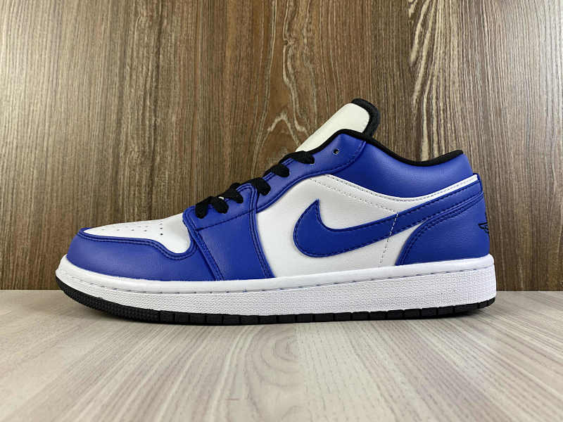 NIKE AIR JORDAN 1 LOW (127)