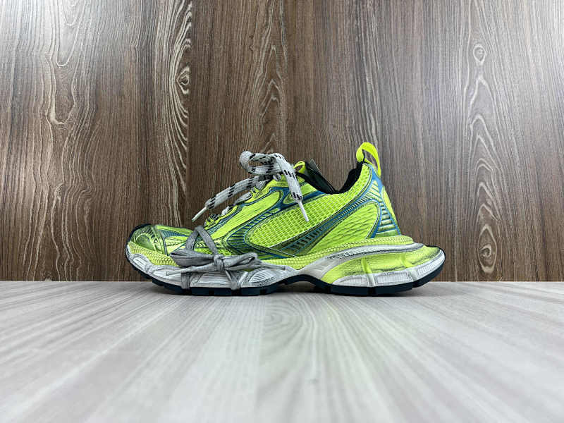 BALENCIAGA SHOES (319)
