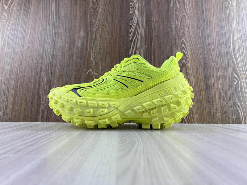 BALENCIAGA SHOES (180)