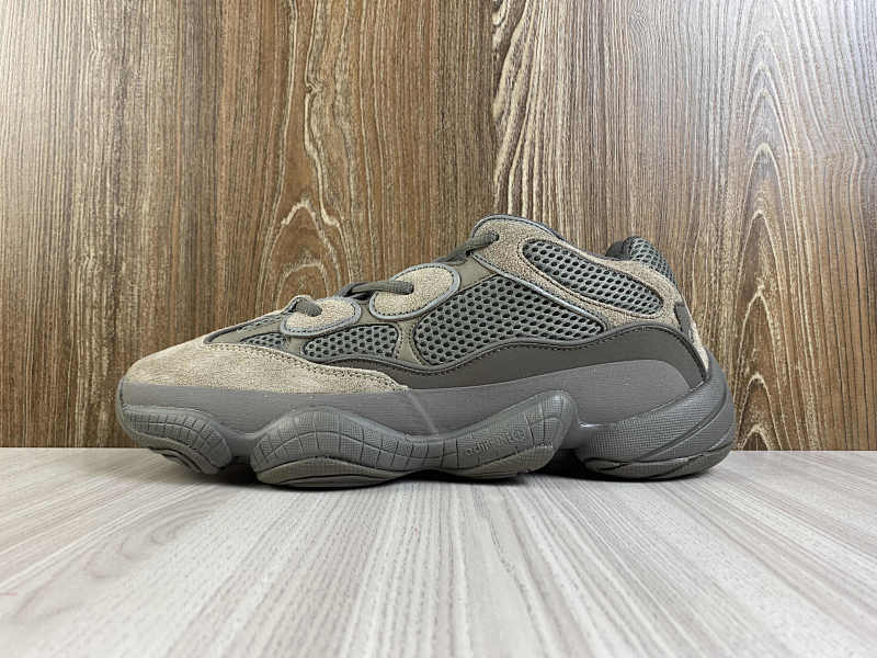 YEEZY 500 (10)