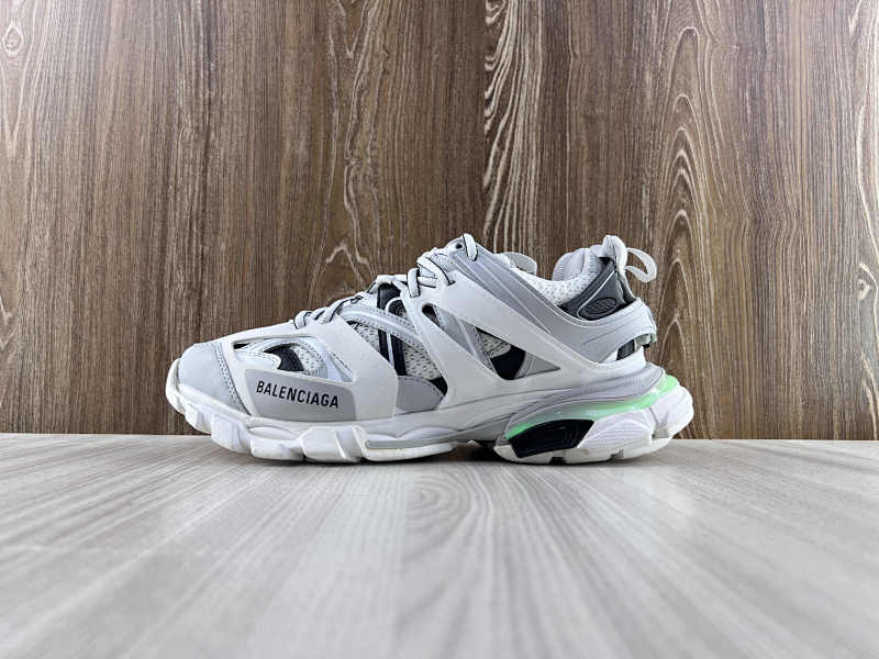 BALENCIAGA SHOES (231)