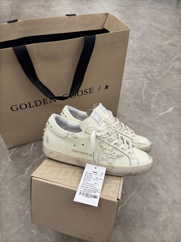 GOLDEN GOOSE SHOES (18)