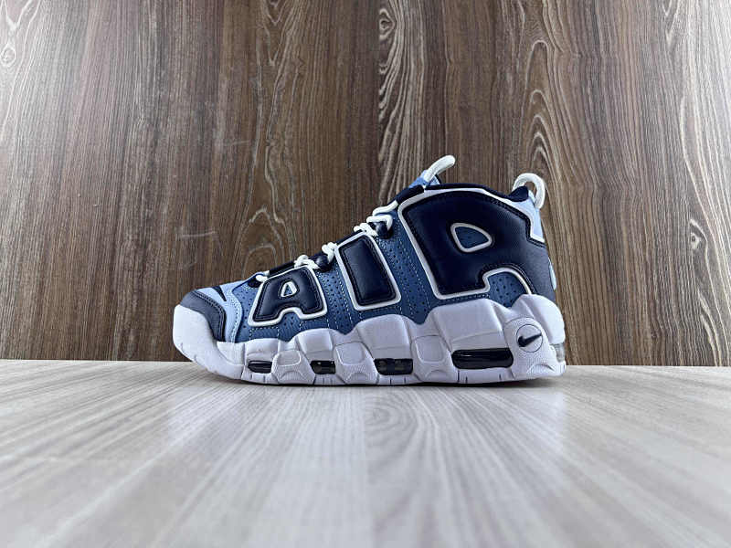 NIKE UPTEMPO (32)