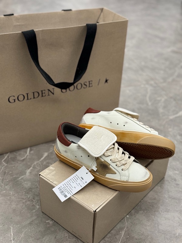 GOLDEN GOOSE SHOES (56)