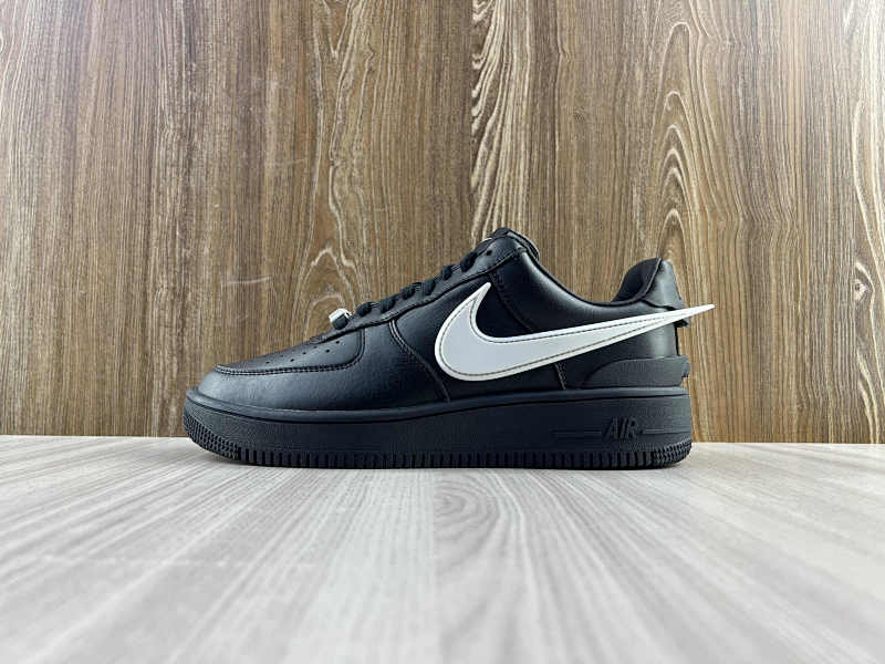 NIKE AIR FORCE 1 (94)