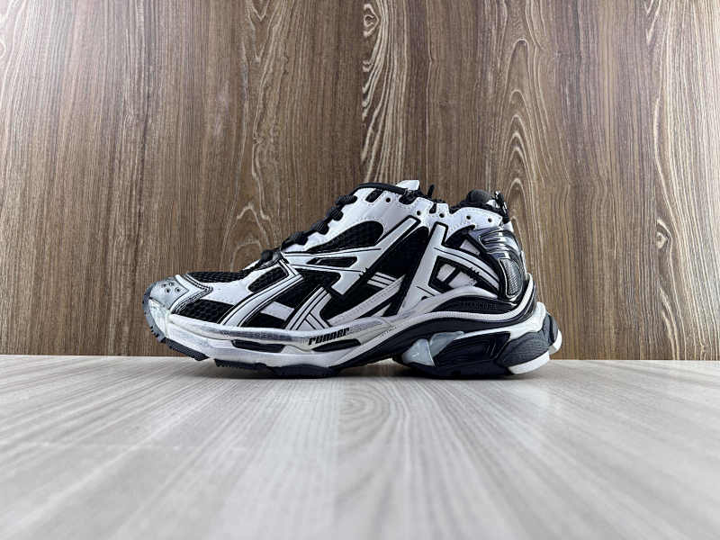 BALENCIAGA SHOES (75)
