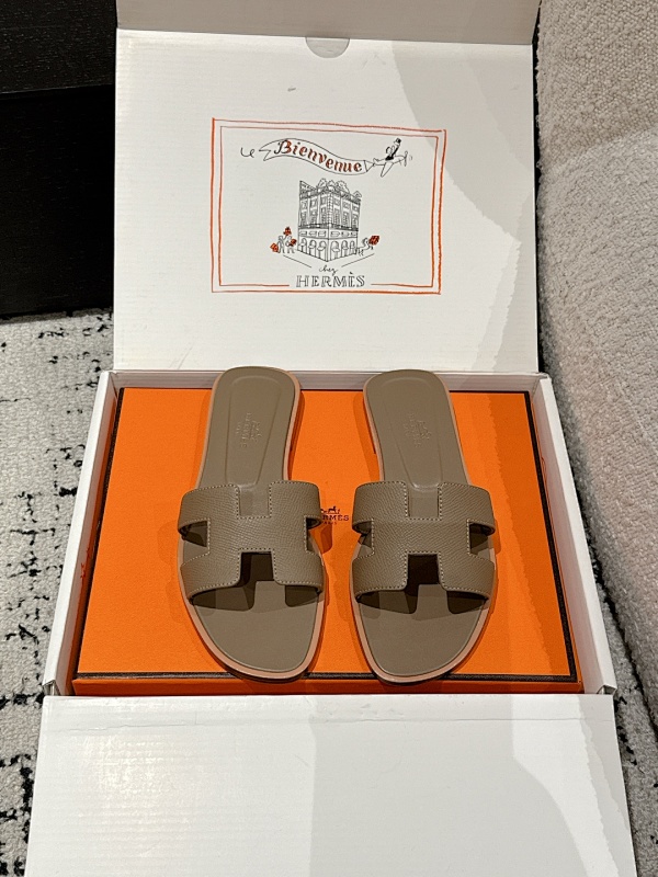 HERMES SHOES (466)