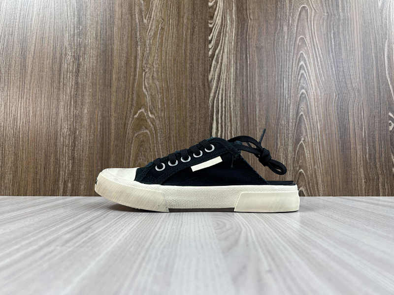 BALENCIAGA SHOES (306)
