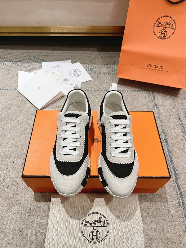 HERMES SHOES (142)