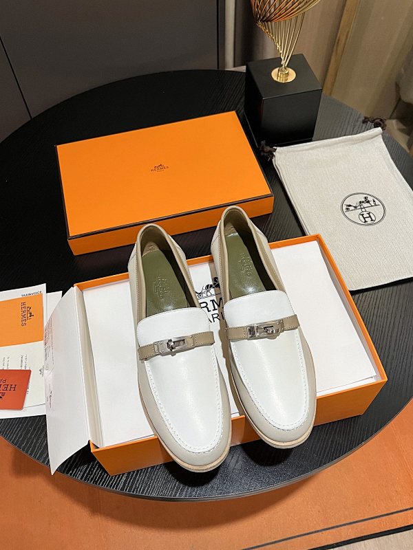 HERMES SHOES (41)