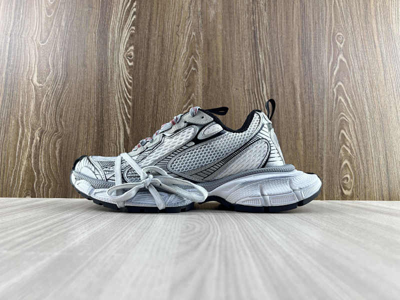 BALENCIAGA SHOES (98)