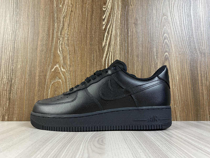 NIKE AIR FORCE 1 (2)