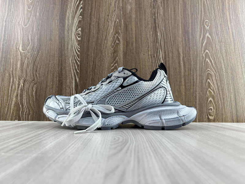BALENCIAGA SHOES (103)