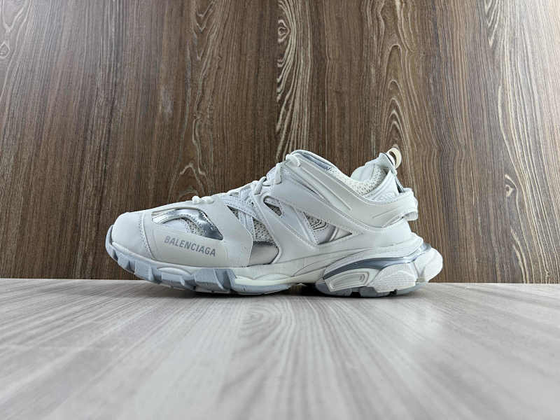 BALENCIAGA SHOES (261)