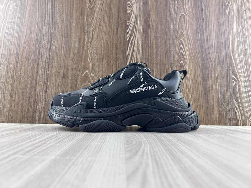 BALENCIAGA SHOES (242)