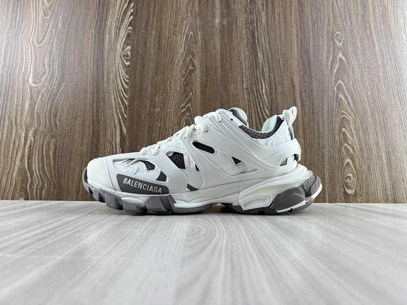 BALENCIAGA SHOES (168)