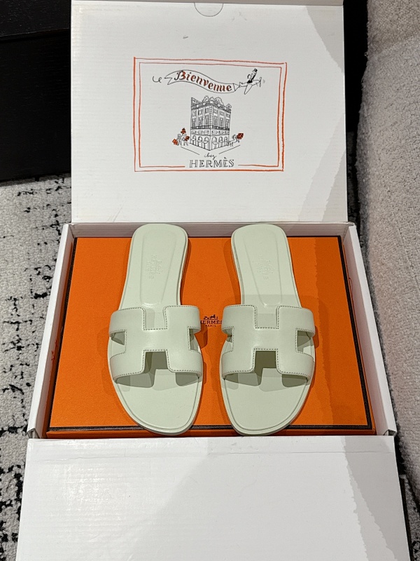 HERMES SHOES (492)
