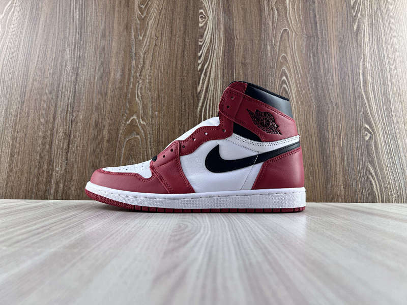 NIKE AIR JORDAN 1 HIGH (4)