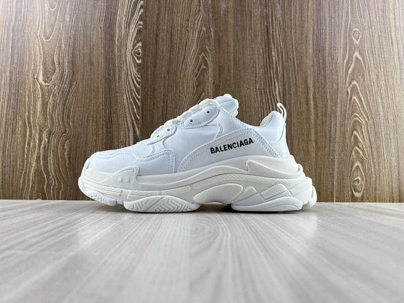 BALENCIAGA SHOES (35)