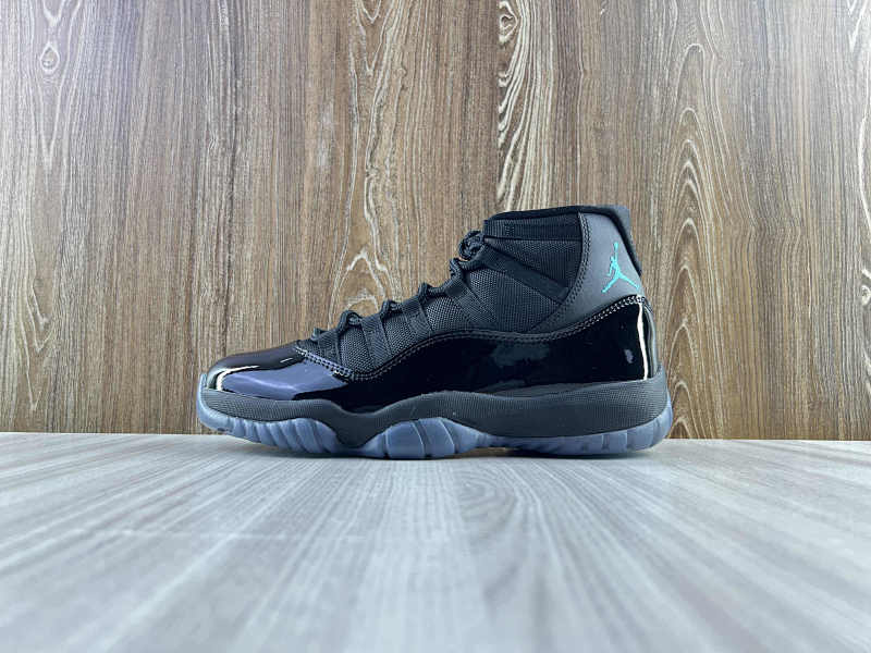 NIKE AIR JORDAN 11 (5)