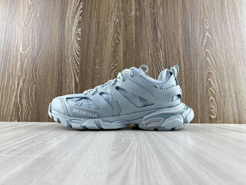 BALENCIAGA SHOES (118)