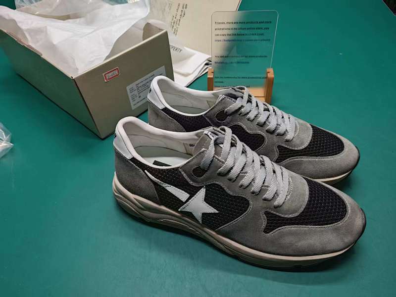 GOLDEN GOOSE SHOES (5)