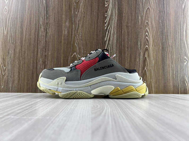 BALENCIAGA SHOES (48)