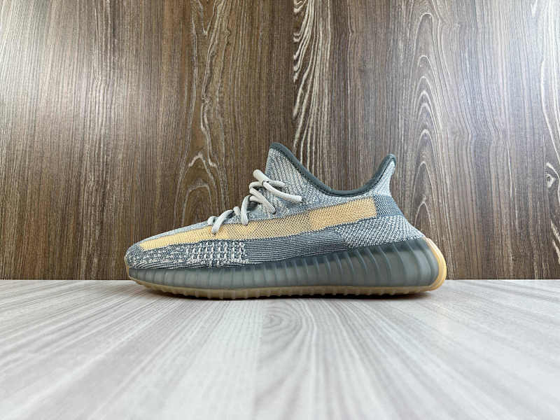 YEEZY 350 (24)