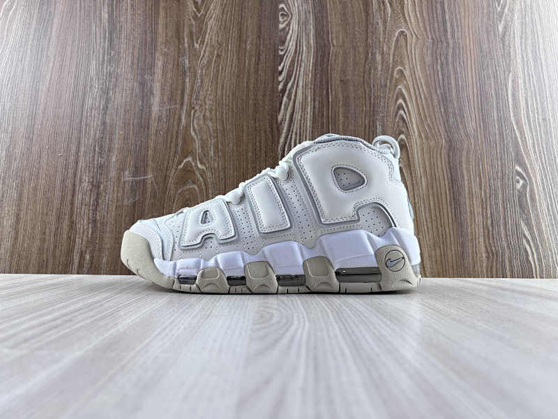 NIKE UPTEMPO (19)