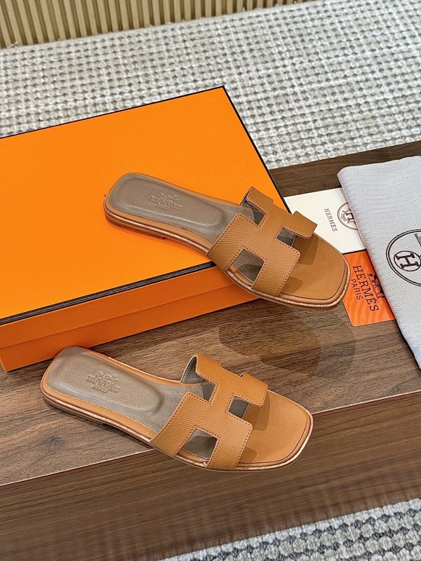 HERMES SHOES (449)