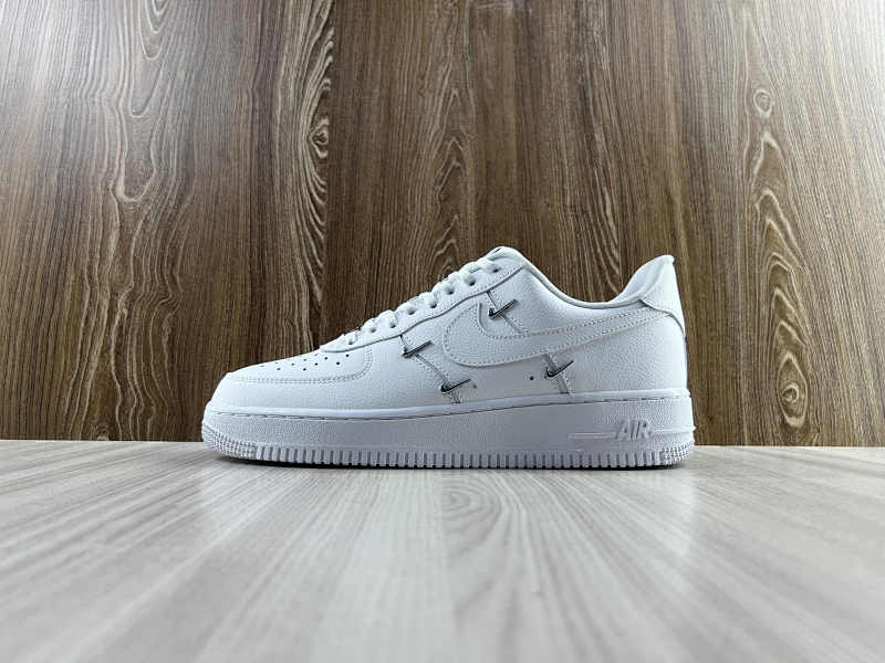 NIKE AIR FORCE 1 (88)