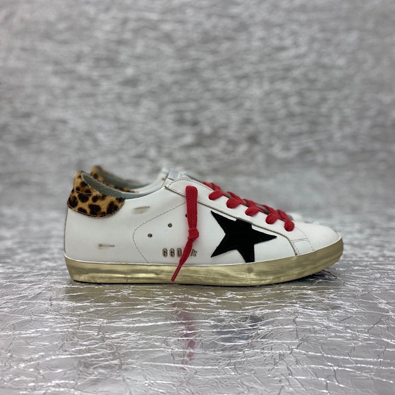 GOLDEN GOOSE SHOES (1957)