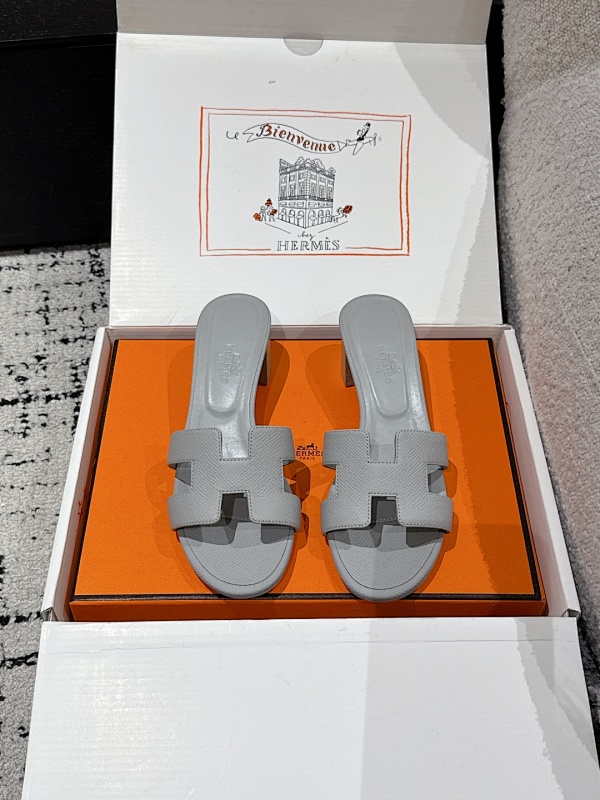 HERMES SHOES (555)