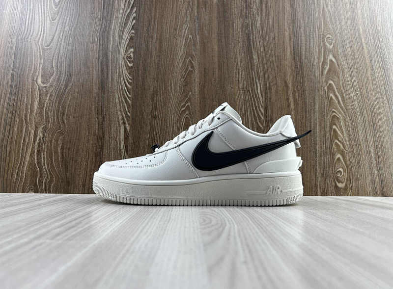 NIKE AIR FORCE 1 (71)