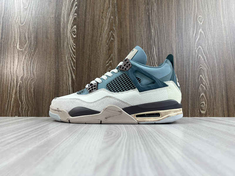 NIKE AIR JORDAN 4 (84)